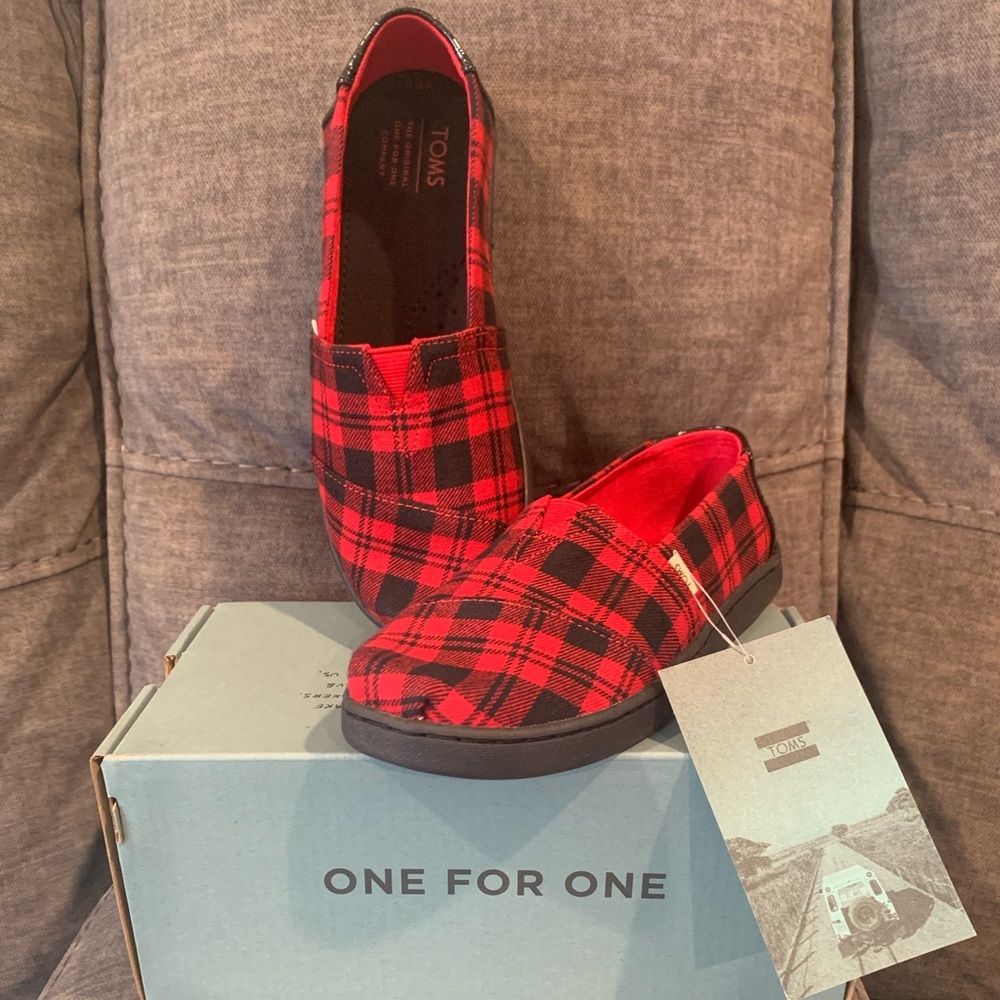 Tom’s Classic Red Buffalo Plaid flats for girls